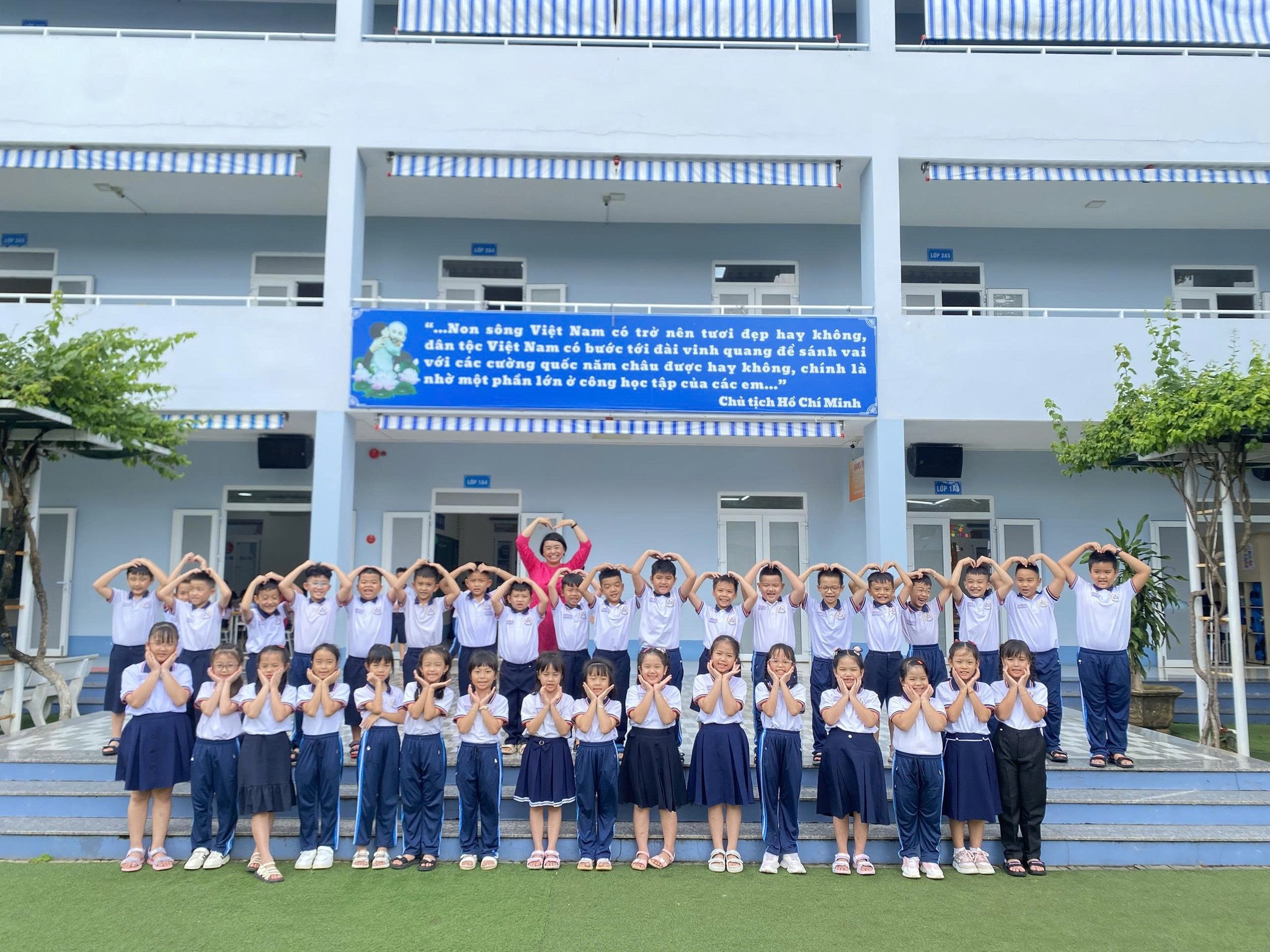 CÓ NHỮNG HÀNH TRÌNH, CHỈ KHI NGOẢNH LẠI… TA MỚI BIẾT MÌNH ĐÃ ĐI XA ĐẾN THẾ