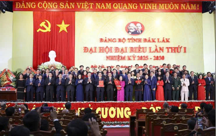 THÔNG TIN SINH HOẠT CHI BỘ THÁNG 10 - 2025