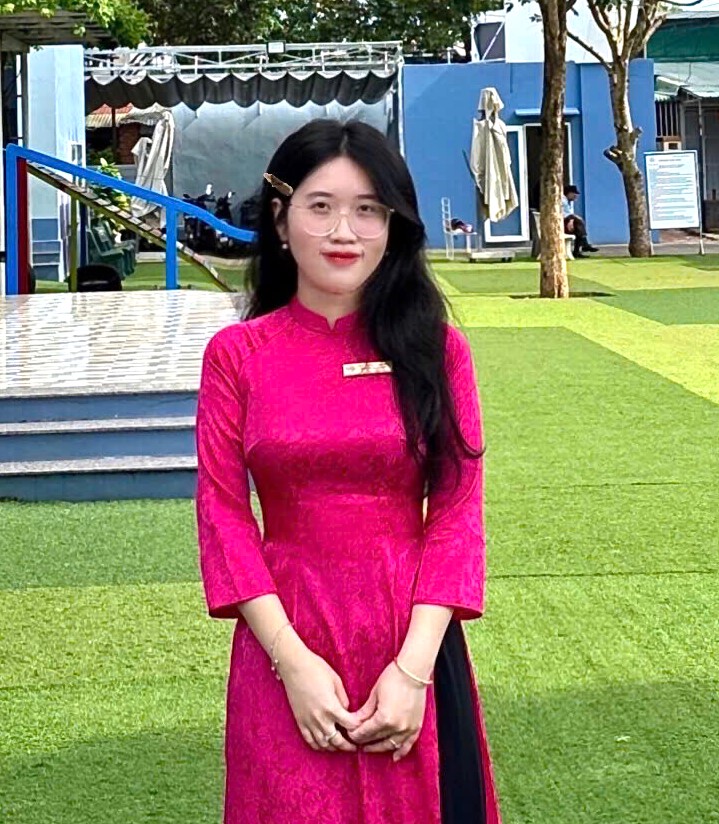 Cô Châu Khánh Linh - GV Tiếng Anh